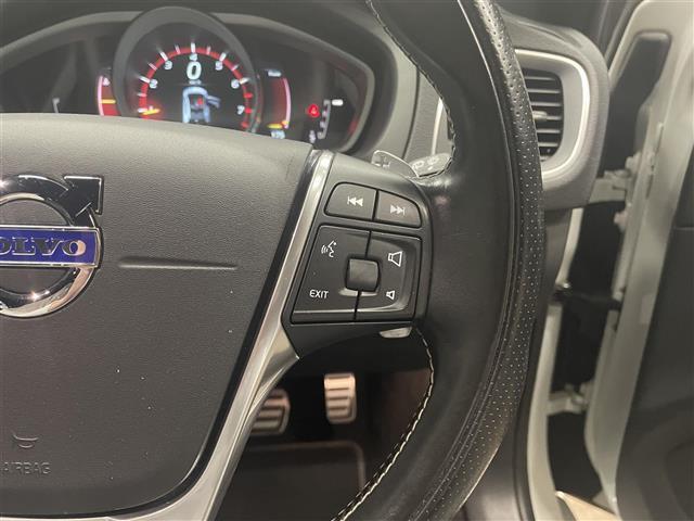 V40 T5 Rデザイン カーボンエディション ブラックレザーシート 純正HDDナビ フルセグTV 19インチAW Bluetooth 前席シートヒーター 前席パワーシート スマートキー ACC 純正フロアマット(18枚目)