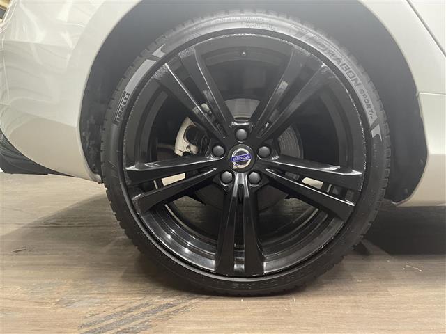 V40 T5 Rデザイン カーボンエディション ブラックレザーシート 純正HDDナビ フルセグTV 19インチAW Bluetooth 前席シートヒーター 前席パワーシート スマートキー ACC 純正フロアマット(42枚目)
