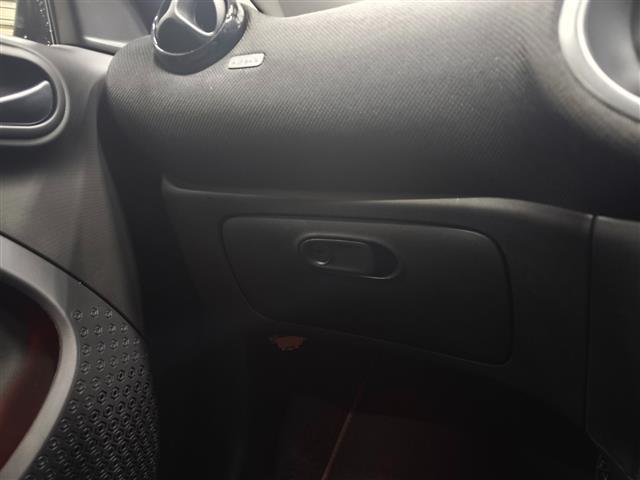 スマートフォーフォー BRABUS スポーツ ブラックレザーシート 前席シートヒーター パノラマガラスルーフ パナソニックナビ Bluetooth ブルーレイ再生可 クルーズコントロール バックカメラ コーナーセンサー ベンツ純正前方ドラレコ(18枚目)