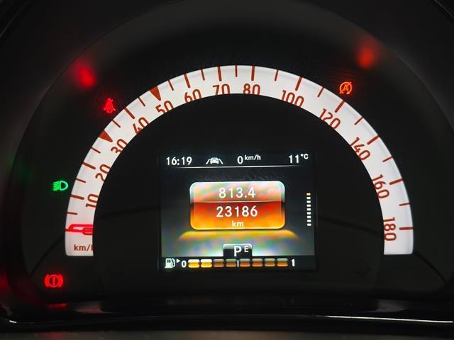 スマートフォーフォー BRABUS スポーツ ブラックレザーシート 前席シートヒーター パノラマガラスルーフ パナソニックナビ Bluetooth ブルーレイ再生可 クルーズコントロール バックカメラ コーナーセンサー ベンツ純正前方ドラレコ(23枚目)