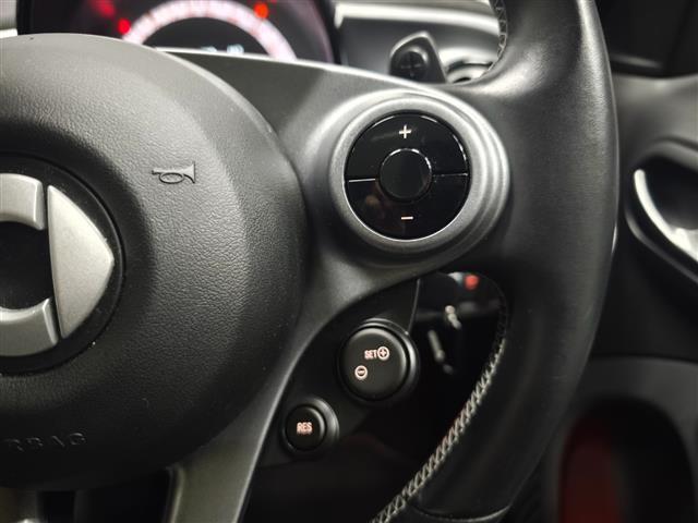 スマートフォーフォー BRABUS スポーツ ブラックレザーシート 前席シートヒーター パノラマガラスルーフ パナソニックナビ Bluetooth ブルーレイ再生可 クルーズコントロール バックカメラ コーナーセンサー ベンツ純正前方ドラレコ(25枚目)