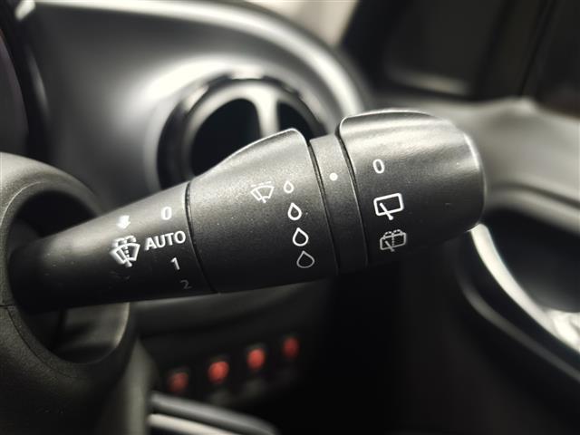 スマートフォーフォー BRABUS スポーツ ブラックレザーシート 前席シートヒーター パノラマガラスルーフ パナソニックナビ Bluetooth ブルーレイ再生可 クルーズコントロール バックカメラ コーナーセンサー ベンツ純正前方ドラレコ(27枚目)