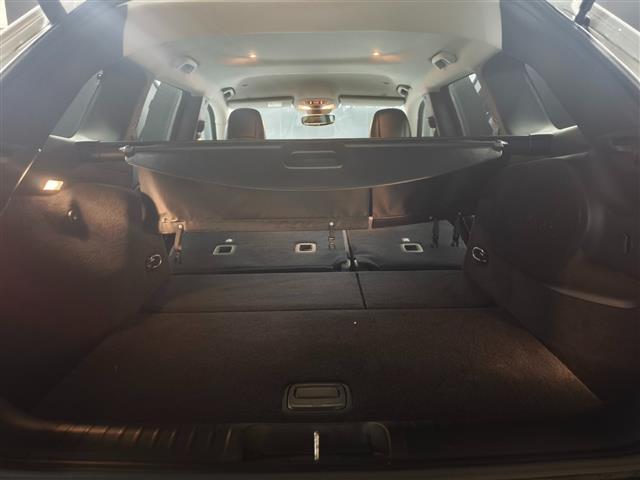 ジープ・チェロキー リミテッド ワンオーナー シートベンチレーション 純正ナビ フルセグTV 黒革シート パワーシート ACC スマートキー パワーバックドア アイドリングストップ 純正フロアマット バックカメラ パークアシスト(40枚目)