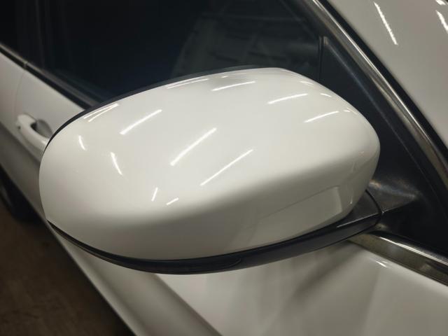 ジープ・チェロキー リミテッド ワンオーナー シートベンチレーション 純正ナビ フルセグTV 黒革シート パワーシート ACC スマートキー パワーバックドア アイドリングストップ 純正フロアマット バックカメラ パークアシスト(58枚目)