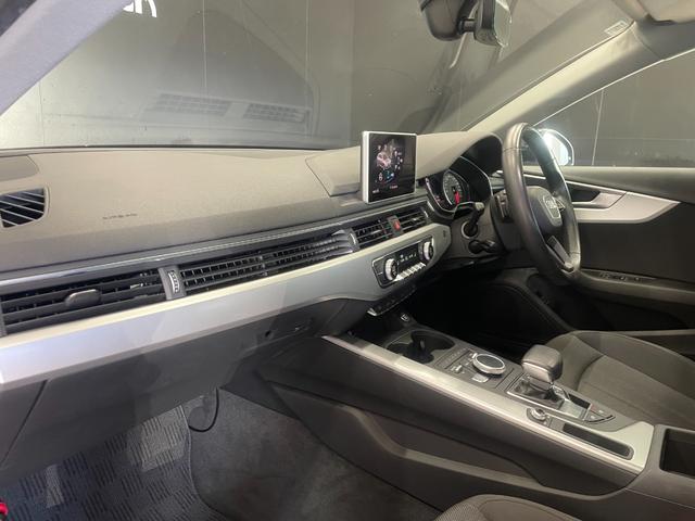 A4アバント 2.0TFSI スマートキー 禁煙車 パノラマSR 純正ナビ ACC バックカメラ コーナーセンサー フルセグTV ETC2.0 AUX BT USB D/Nパワーシート 純正16インチAW 純正フロアマット(18枚目)