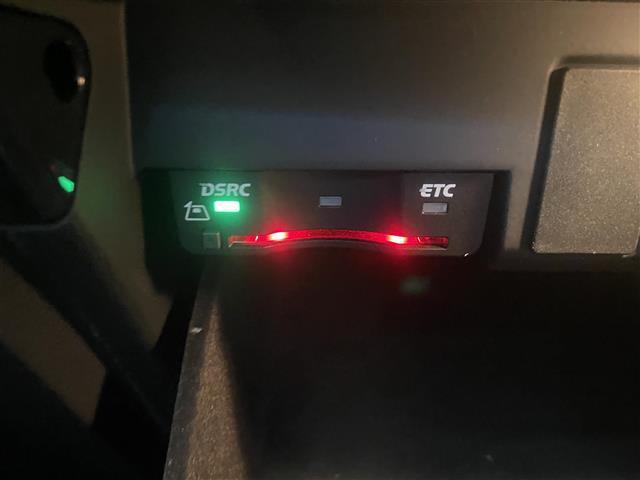 A4アバント 2.0TFSI スマートキー 禁煙車 パノラマSR 純正ナビ ACC バックカメラ コーナーセンサー フルセグTV ETC2.0 AUX BT USB D/Nパワーシート 純正16インチAW 純正フロアマット(24枚目)