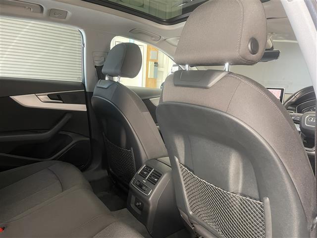 A4アバント 2.0TFSI スマートキー 禁煙車 パノラマSR 純正ナビ ACC バックカメラ コーナーセンサー フルセグTV ETC2.0 AUX BT USB D/Nパワーシート 純正16インチAW 純正フロアマット(26枚目)