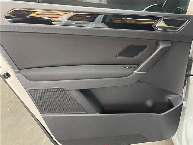 �k�h�a�d�q�`�k�`�́A�A���ԑI�т̐V���ȃX�^�C�����Ă���C���|�[�g�E�Z���N�g�E�u�����h�ł��B�I�[�i�[�l�ƂȂ�����N���}���璼�ڊ����銴������ɂ����A�ŗǂ̈��Ƃ̏o����R�[�f�B�l�[�g�������܂��B