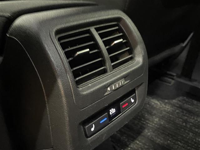 �a�l�v�A�����Z�f�X�A�A�E�f�B�Ƃ������h�C�c�̃v���~�A���u�����h���͂��߂Ƃ����A�e��A���ԃu�����h�𓯎��ɔ�r���邱�Ƃ��ł��܂��B