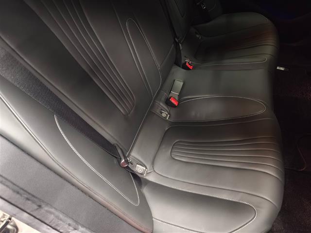 ＣＬＳクラス ＣＬＳ４５０　４マチック　スポーツ　ワンオーナー　エクスクルーシブＰＫＧ　パノラミックスライディングルーフ　マルチビームＬＥＤヘッドライト　シートベンチレーション　黒革シート　全方位カメラ　純正ＨＤＤナビ　ブルメスタースピーカー（10枚目）