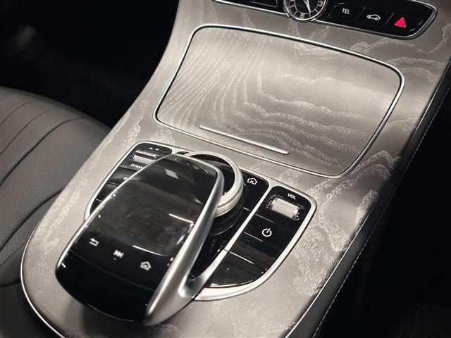 ＣＬＳクラス ＣＬＳ４５０　４マチック　スポーツ　ワンオーナー　エクスクルーシブＰＫＧ　パノラミックスライディングルーフ　マルチビームＬＥＤヘッドライト　シートベンチレーション　黒革シート　全方位カメラ　純正ＨＤＤナビ　ブルメスタースピーカー（17枚目）