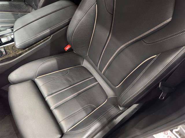 ５シリーズ ５２３ｄツーリング　Ｍスポーツ　ハイラインＰＫＧ　イノベーションＰＫＧ　全方位カメラ　前方ドラレコ　フルセグＴＶ　ＬＥＤヘッドライト　純正ＨＤＤナビ　前席パワーシート　パワーバックドア　純正フロアマット　Ｂｌｕｅｔｏｏｔｈ（7枚目）