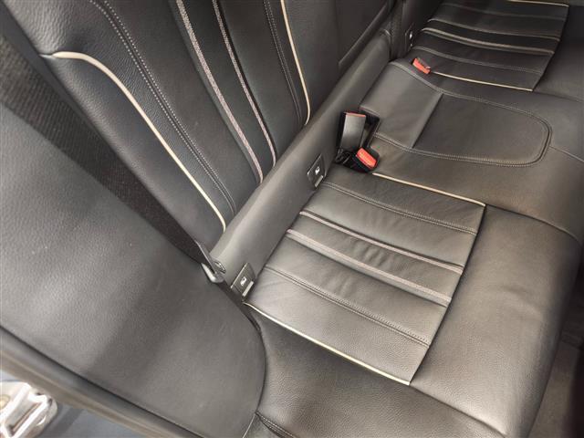 ５シリーズ ５２３ｄツーリング　Ｍスポーツ　ハイラインＰＫＧ　イノベーションＰＫＧ　全方位カメラ　前方ドラレコ　フルセグＴＶ　ＬＥＤヘッドライト　純正ＨＤＤナビ　前席パワーシート　パワーバックドア　純正フロアマット　Ｂｌｕｅｔｏｏｔｈ（8枚目）