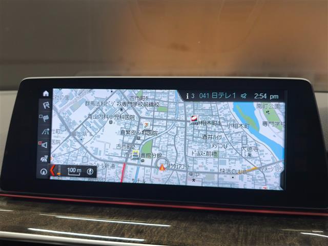 ５シリーズ ５２３ｄツーリング　Ｍスポーツ　ハイラインＰＫＧ　イノベーションＰＫＧ　全方位カメラ　前方ドラレコ　フルセグＴＶ　ＬＥＤヘッドライト　純正ＨＤＤナビ　前席パワーシート　パワーバックドア　純正フロアマット　Ｂｌｕｅｔｏｏｔｈ（12枚目）