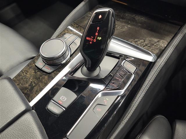 ５シリーズ ５２３ｄツーリング　Ｍスポーツ　ハイラインＰＫＧ　イノベーションＰＫＧ　全方位カメラ　前方ドラレコ　フルセグＴＶ　ＬＥＤヘッドライト　純正ＨＤＤナビ　前席パワーシート　パワーバックドア　純正フロアマット　Ｂｌｕｅｔｏｏｔｈ（17枚目）