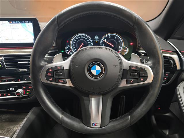 ５シリーズ ５２３ｄツーリング　Ｍスポーツ　ハイラインＰＫＧ　イノベーションＰＫＧ　全方位カメラ　前方ドラレコ　フルセグＴＶ　ＬＥＤヘッドライト　純正ＨＤＤナビ　前席パワーシート　パワーバックドア　純正フロアマット　Ｂｌｕｅｔｏｏｔｈ（26枚目）