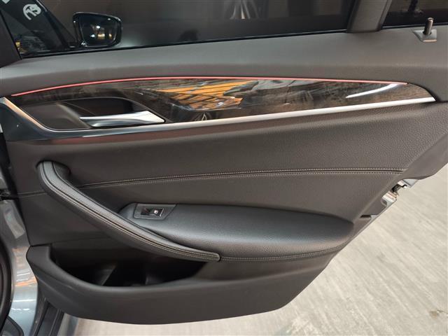 ５シリーズ ５２３ｄツーリング　Ｍスポーツ　ハイラインＰＫＧ　イノベーションＰＫＧ　全方位カメラ　前方ドラレコ　フルセグＴＶ　ＬＥＤヘッドライト　純正ＨＤＤナビ　前席パワーシート　パワーバックドア　純正フロアマット　Ｂｌｕｅｔｏｏｔｈ（38枚目）