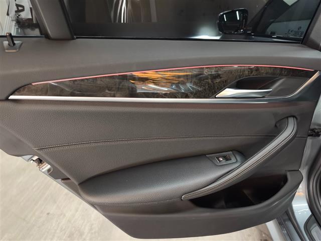 ５シリーズ ５２３ｄツーリング　Ｍスポーツ　ハイラインＰＫＧ　イノベーションＰＫＧ　全方位カメラ　前方ドラレコ　フルセグＴＶ　ＬＥＤヘッドライト　純正ＨＤＤナビ　前席パワーシート　パワーバックドア　純正フロアマット　Ｂｌｕｅｔｏｏｔｈ（40枚目）