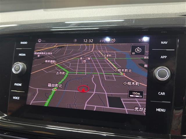 Ｔ－クロス ＴＳＩ　１ｓｔプラス　純正ナビ　ＡｐｐｌｅＣａｒｐｌａｙ　ＡｎｄｒｏｉｄＡｕｔｏ　デザインパッケージ　レーンキープアシスト　ハイビームアシスト　バックカメラ　シルバールーフレール　ドラレコ前後　社外アルミスタッドレス有（13枚目）