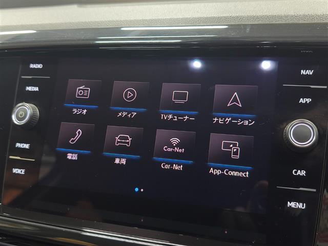 Ｔ－クロス ＴＳＩ　１ｓｔプラス　純正ナビ　ＡｐｐｌｅＣａｒｐｌａｙ　ＡｎｄｒｏｉｄＡｕｔｏ　デザインパッケージ　レーンキープアシスト　ハイビームアシスト　バックカメラ　シルバールーフレール　ドラレコ前後　社外アルミスタッドレス有（15枚目）