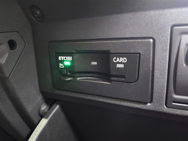 Ｔ－クロス ＴＳＩ　１ｓｔプラス　純正ナビ　ＡｐｐｌｅＣａｒｐｌａｙ　ＡｎｄｒｏｉｄＡｕｔｏ　デザインパッケージ　レーンキープアシスト　ハイビームアシスト　バックカメラ　シルバールーフレール　ドラレコ前後　社外アルミスタッドレス有（23枚目）