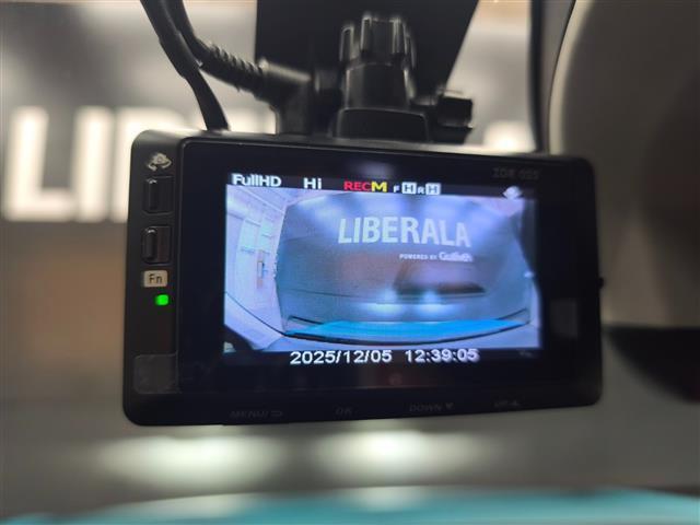 Ｔ－クロス ＴＳＩ　１ｓｔプラス　純正ナビ　ＡｐｐｌｅＣａｒｐｌａｙ　ＡｎｄｒｏｉｄＡｕｔｏ　デザインパッケージ　レーンキープアシスト　ハイビームアシスト　バックカメラ　シルバールーフレール　ドラレコ前後　社外アルミスタッドレス有（24枚目）