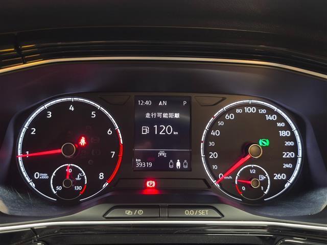 Ｔ－クロス ＴＳＩ　１ｓｔプラス　純正ナビ　ＡｐｐｌｅＣａｒｐｌａｙ　ＡｎｄｒｏｉｄＡｕｔｏ　デザインパッケージ　レーンキープアシスト　ハイビームアシスト　バックカメラ　シルバールーフレール　ドラレコ前後　社外アルミスタッドレス有（26枚目）