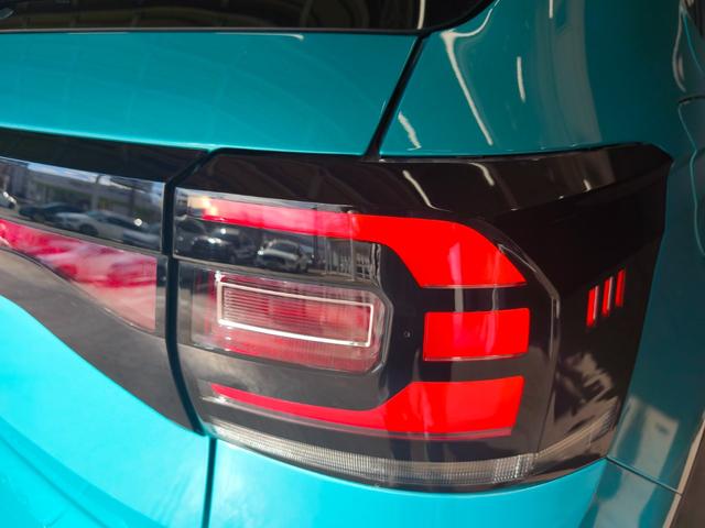 Ｔ－クロス ＴＳＩ　１ｓｔプラス　純正ナビ　ＡｐｐｌｅＣａｒｐｌａｙ　ＡｎｄｒｏｉｄＡｕｔｏ　デザインパッケージ　レーンキープアシスト　ハイビームアシスト　バックカメラ　シルバールーフレール　ドラレコ前後　社外アルミスタッドレス有（49枚目）