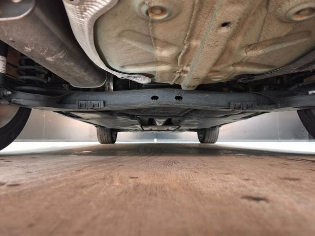 Ｔ－クロス ＴＳＩ　１ｓｔプラス　純正ナビ　ＡｐｐｌｅＣａｒｐｌａｙ　ＡｎｄｒｏｉｄＡｕｔｏ　デザインパッケージ　レーンキープアシスト　ハイビームアシスト　バックカメラ　シルバールーフレール　ドラレコ前後　社外アルミスタッドレス有（57枚目）