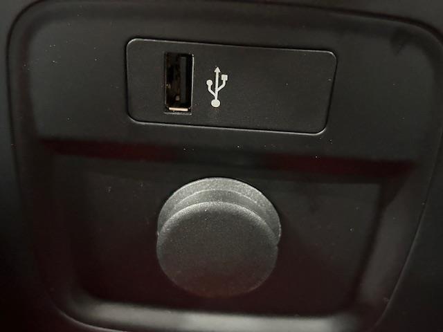 ＭＩＮＩ クーパーＤ　クロスオーバー　純正ナビ　バックカメラ　１８インチピンスポークブラックＡＷ　クロスレザレットシート　アダクティブクルーズコントロール　ＬＥＤヘッドライト　プライバシーガラス　スマートキー　ドラレコ（18枚目）