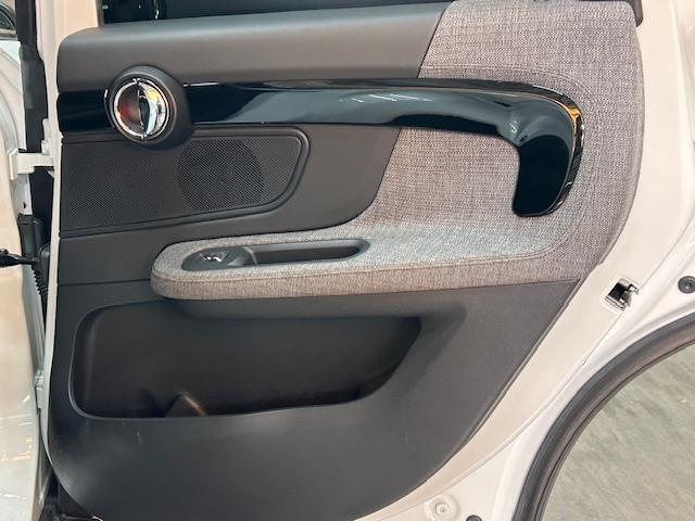 ＭＩＮＩ クーパーＤ　クロスオーバー　純正ナビ　バックカメラ　１８インチピンスポークブラックＡＷ　クロスレザレットシート　アダクティブクルーズコントロール　ＬＥＤヘッドライト　プライバシーガラス　スマートキー　ドラレコ（43枚目）