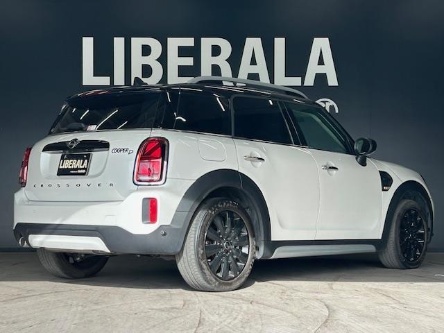 ＭＩＮＩ クーパーＤ　クロスオーバー　純正ナビ　バックカメラ　１８インチピンスポークブラックＡＷ　クロスレザレットシート　アダクティブクルーズコントロール　ＬＥＤヘッドライト　プライバシーガラス　スマートキー　ドラレコ（50枚目）