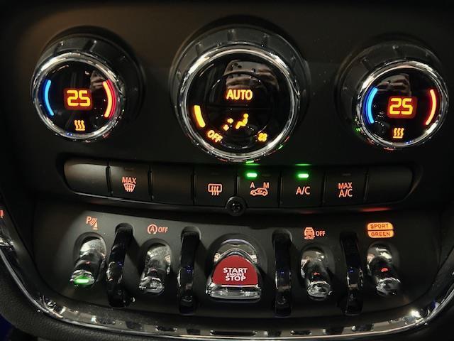 ＭＩＮＩ クーパーＳ　クラブマン　純正ＨＤＤナビ　ＡＣＣ　バックカメラ　前後ドラレコ　Ｂｌｕｅｔｏｏｔｈ　前後コーナーセンサー　１８インチＡＷ　パーキングアシスト　ＥＴＣ２．０　ＬＥＤヘッドライト　衝突軽減ブレーキ（18枚目）