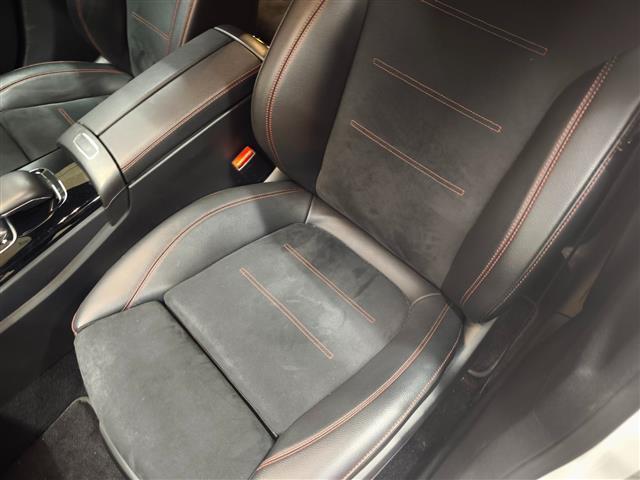 �k�h�a�d�q�`�k�`�́A�A���ԑI�т̐V���ȃX�^�C�����Ă���C���|�[�g�E�Z���N�g�E�u�����h�ł��B�I�[�i�[�l�ƂȂ�����N���}���璼�ڊ����銴������ɂ����A�ŗǂ̈��Ƃ̏o����R�[�f�B�l�[�g�������܂��B