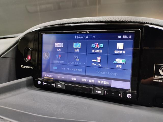 カングー アクティフ　社外ナビ　ドラレコ　ホワイトリボンタイヤ　バックカメラ　ＥＴＣ　禁煙車　社外ルーフラック　バンパーブラックペイント　ＢＴ／ＵＳＢ　純正フロアマット　社外フルセグＴＶ　走行距離約５．３万キロ（12枚目）
