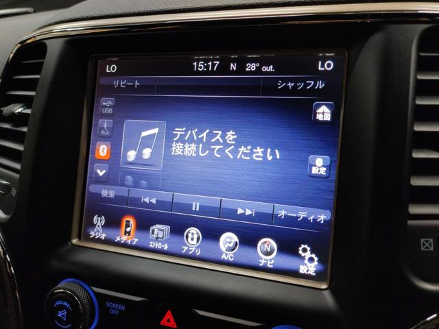 ラレード　禁煙車　純正ナビ　Ｂｌｕｅｔｏｏｔｈ　ＵＳＢ　ＳＤ　ＡＵＸ　後付けナビ　前後左カメラ　クルーズコントロール　プッシュスタート　パークアシスト　スペアキー　ＨＩＤヘッドライト　コーナーセンサー　ＥＴＣ(11枚目)