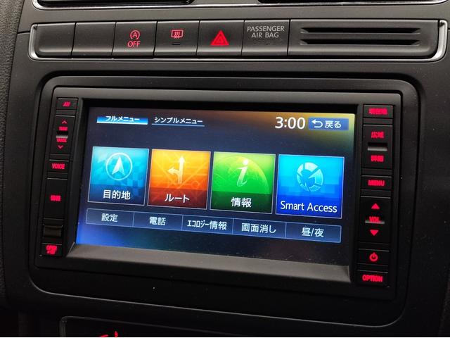 ポロ ＴＳＩコンフォートライン　純正ナビ　バックカメラ　　ＡＭ／ＦＭ／ＣＤ／ＤＶＤ／ＡＵＸ／ＢＴ／ＡＵＸ／フルセグＴＶ　ＡＣＣ　ＥＴＣ　電動格納ミラー　リモコンキー　　純正フロアマット　走行距離１．９万キロ　禁煙車（13枚目）