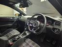 ゴルフGTI パフォーマンス ワンオーナー ACC プリクラッシュセーフティ レーンキープアシスト 純正ナビ バックカメラ フルセグTV 純正19インチAW スマートキー アイドリングストップ Bluetooth フロアマット(6枚目)