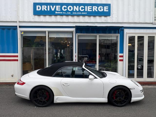 ９１１ ９１１カレラＳ　カブリオレ　電動オープン　シートヒーター　ブラウン革内装　ＰＵＲ鍛造アルミホイール　社外マフラー（5枚目）