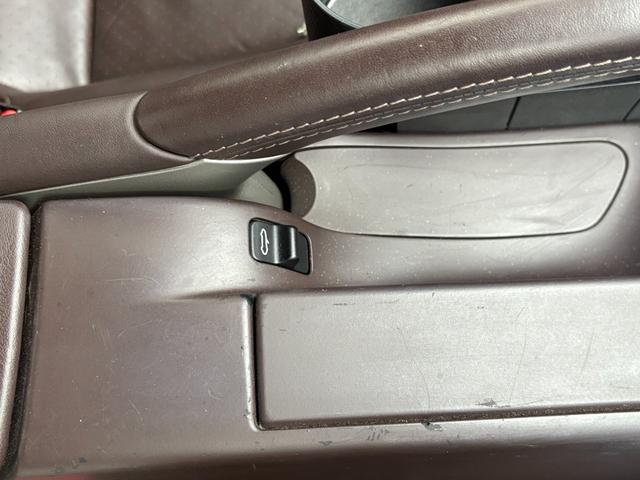９１１ ９１１カレラＳ　カブリオレ　電動オープン　シートヒーター　ブラウン革内装　ＰＵＲ鍛造アルミホイール　社外マフラー（28枚目）