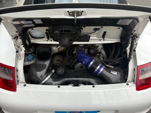 ９１１ ９１１カレラＳ　カブリオレ　電動オープン　シートヒーター　ブラウン革内装　ＰＵＲ鍛造アルミホイール　社外マフラー（33枚目）