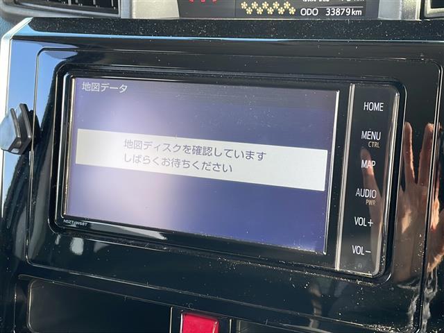 ルーミー カスタムＧ　禁煙車　衝突被害軽減装置　ナビＴＶ　バックカメラ　クルーズコントロール　レーンキーピングアシスト　両側オートスライド　ＬＥＤヘッドライト　前席シートヒーター　フォグランプ　シートバックテーブル（3枚目）