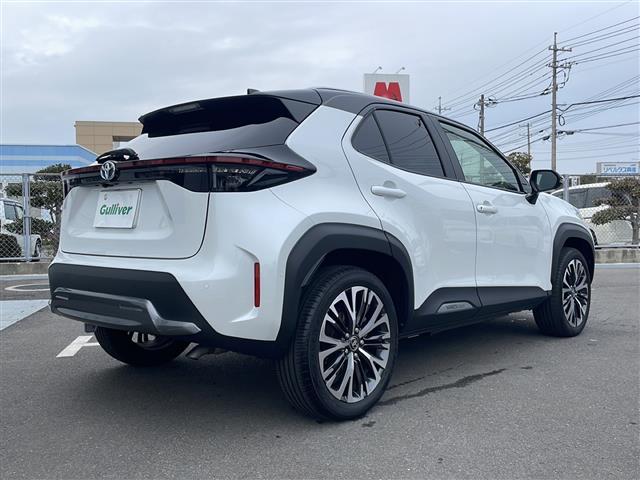 ヤリスクロス ハイブリッドＺ　アドベンチャー　禁煙車　純正ナビ　トヨタセーフティセンス　トヨタチームメイト　全方位カメラ　ブラインドスポットモニタ　ＥＴＣ　ハンズフリーパワーバックドア　ステアリングヒーター　オートエアコン　ＡＣ１００Ｖコンセント（32枚目）