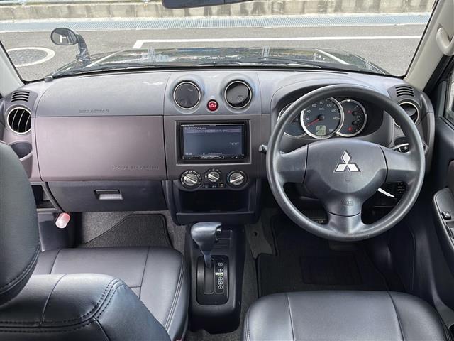 パジェロミニ ＸＲ　社外ナビＣＮ－ＲＥ０５Ｄ　フルセグＴＶ　ＣＤ／ＤＶＤ再生　Ｂｌｕｅｔｏｏｔｈオーディオ　ＳＤカード録音　ＡＭ／ＦＭラジオ　ＡＣ　キーレス　電動格納ドアミラー　レザー調シートカバー（Ｃｌａｚｚｉｏ）（2枚目）