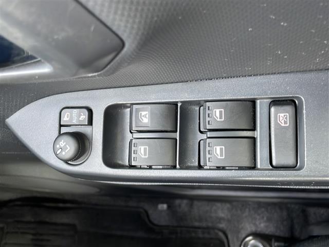 ピクシスエポック Ｇ　ＳＡＩＩＩ　禁煙車　純正ＳＤナビ　前後ドラレコ　シートヒーター　スマートキー　スペアキー　アイドリングストップ　純正フロアマット　純正１４インチＡＷ　パーキングアシスト　盗難防止装置　衝突被害軽減システム（13枚目）