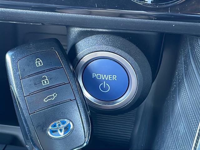 ハリアーハイブリッド Ｇ　純正ディスプレイオーディオ　ナビキット　フルセグＴＶ　Ｂカメ　インテリジェントルームミラー　ＥＴＣ　Ｔｏｙｏｔａ　Ｓａｆｅｔｙ　Ｓｅｎｓｅ　プリクラッシュセーフティ　レーントレーシングアシスト（15枚目）