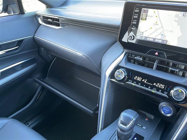 ハリアーハイブリッド Ｇ　純正ディスプレイオーディオ　ナビキット　フルセグＴＶ　Ｂカメ　インテリジェントルームミラー　ＥＴＣ　Ｔｏｙｏｔａ　Ｓａｆｅｔｙ　Ｓｅｎｓｅ　プリクラッシュセーフティ　レーントレーシングアシスト（18枚目）