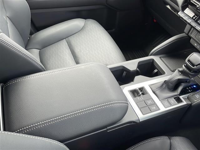 ランドクルーザー250 VX サンルーフ ワンオーナー 純正12.3インチディスプレイオーディオ トヨタプレミアムサウンドシステム ETC パノラミックビューモニター ブラインドスポットモニター デジタルインナーミラー(22枚目)