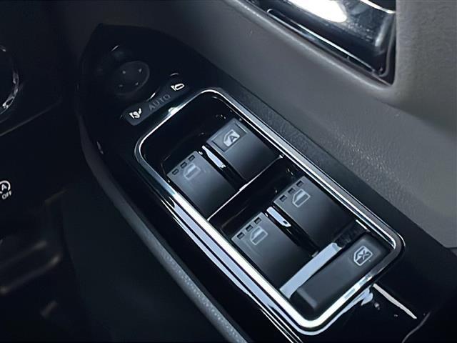 タント カスタムRS 純正ナビ フルセグテレビ ETC ドライブレコーダー バックカメラ フリップダウンモニター ミラクルオープンドア 両側パワースライドドア 純正フロアマット 純正アルミホイール LEDヘッドランプ(16枚目)