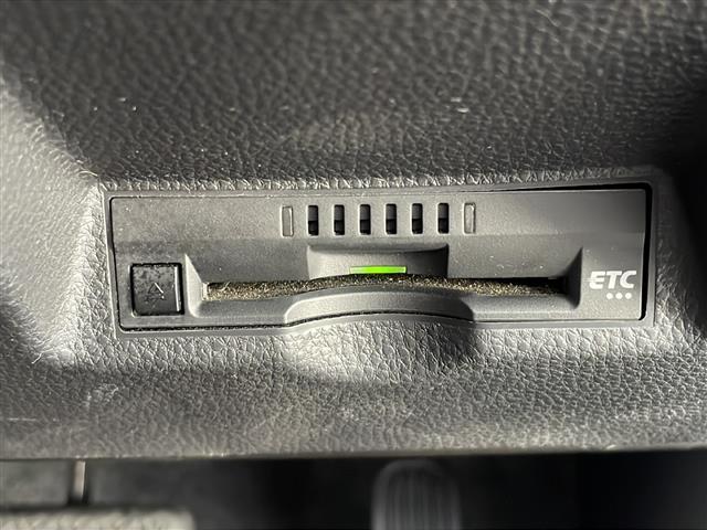 ヤリスクロス Ｚ　純正ディスプレイオーディオ　コネクティッドナビキット　フルセグＴＶ　Ｂカメラ　ＥＴＣ　Ｔｏｙｏｔａ　Ｓａｆｅｔｙ　Ｓｅｎｓｅ　レーントレーシングアシスト　レーダークルコン　ハーフレザーシート（6枚目）